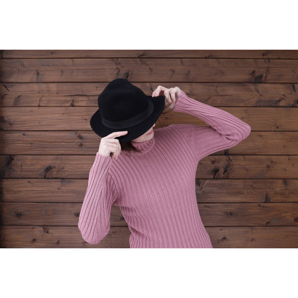 Piegulošs džemperis ar augstu kaklu - bītlene (iespējamas dažādas krāsas un izmēri)